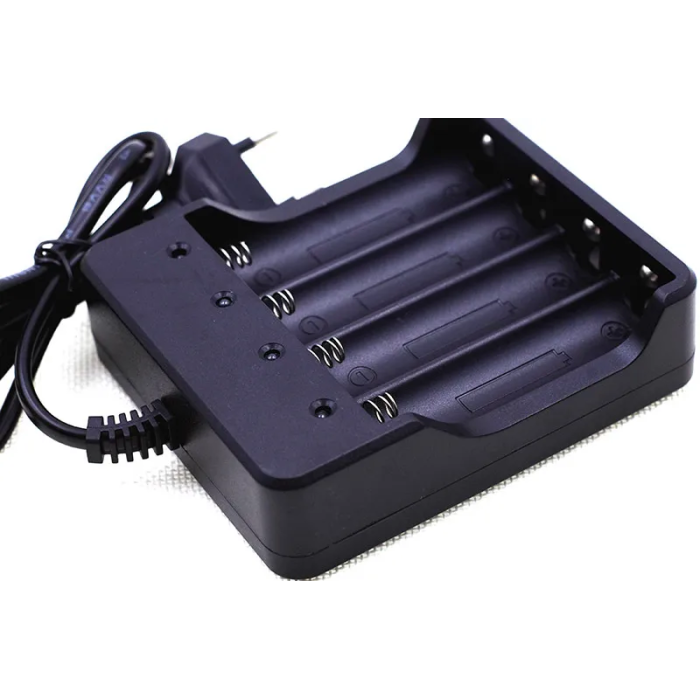 Розумний зарядний пристрій для акумуляторів 18650 на 4 слоти Li-Ion 4-BATTERY CHARGER