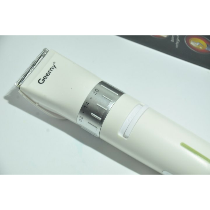 Машинка для стрижки волосся Geemy GM-6042 з керамічними лезами акумуляторна